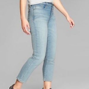 Athleta Sculptek Straight Leg  Ankle Jeans High Rise Size 2
